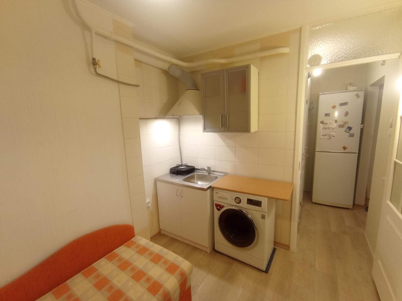 A Comfortable 18M Room With Balcony 塔林 外观 照片